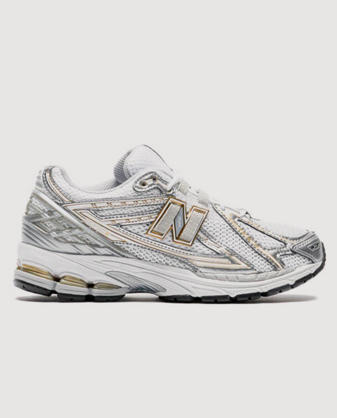 white and gold new balance