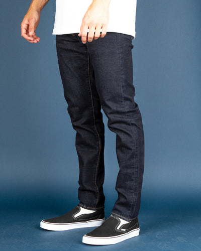 Levi’s 512 Taper Jeans are the perfect balance between skinny and tapered. Versatile for every ocassion.
