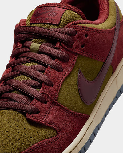 Nike SB - Dunk Low Pro - Dark Team Red/Burgundy Crush Shoes Nike