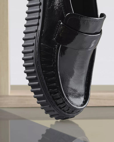 Clarks - Women’s Torhill Moc Shoe - Black Patent Shoes Clarks