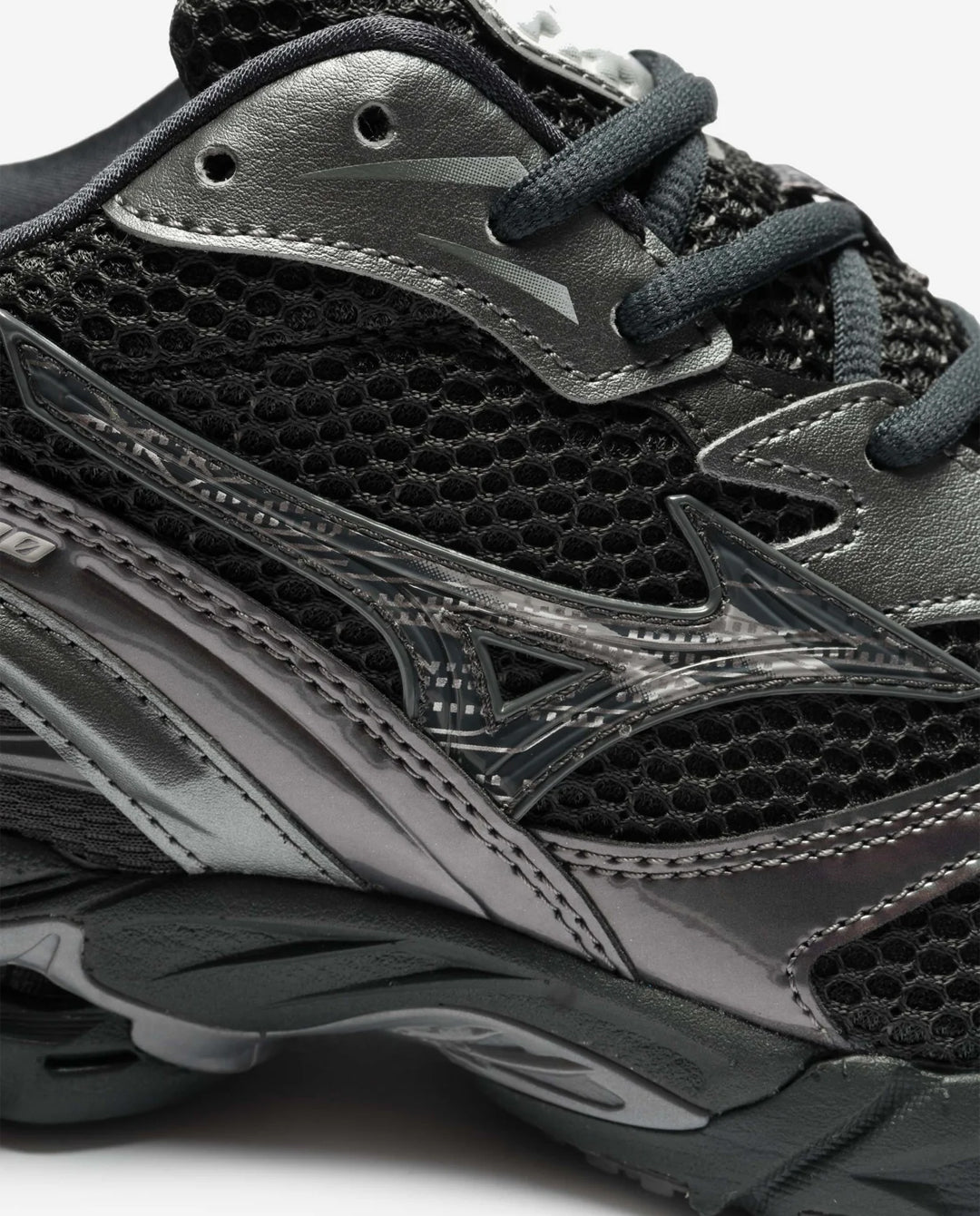 Mizuno - Wave Rider 10 - Black Sand/Metallic Grey Shoes Mizuno