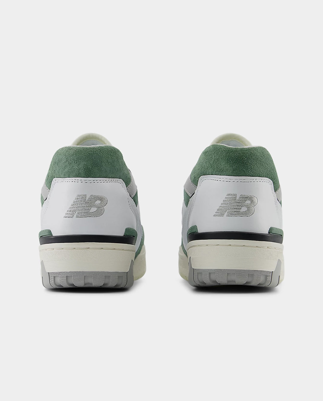 New Balance - 550 Shoe - Sea Salt/Dark Juniper Shoes New Balance
