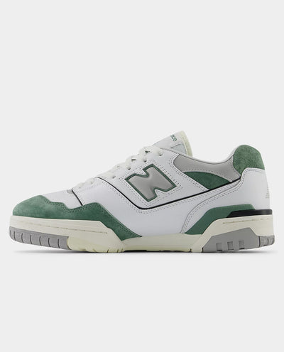New Balance - 550 Shoe - Sea Salt/Dark Juniper Shoes New Balance