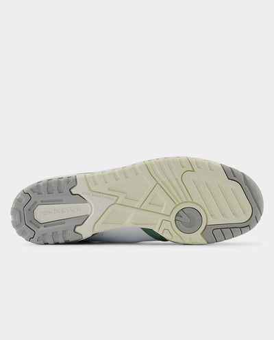 New Balance - 550 Shoe - Sea Salt/Dark Juniper Shoes New Balance