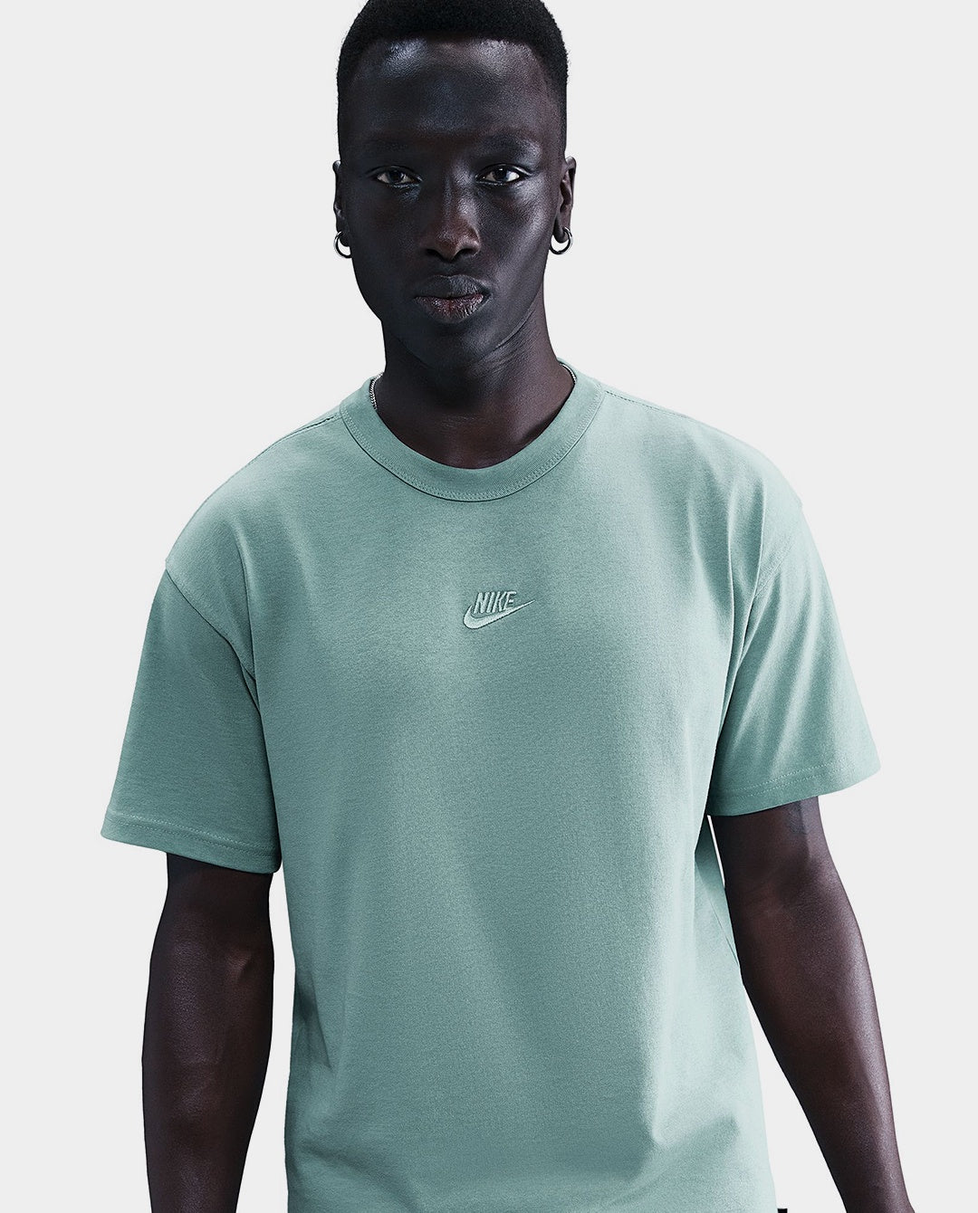 Nike - Premium Essentials T-Shirt - Cannon T-Shirts Nike