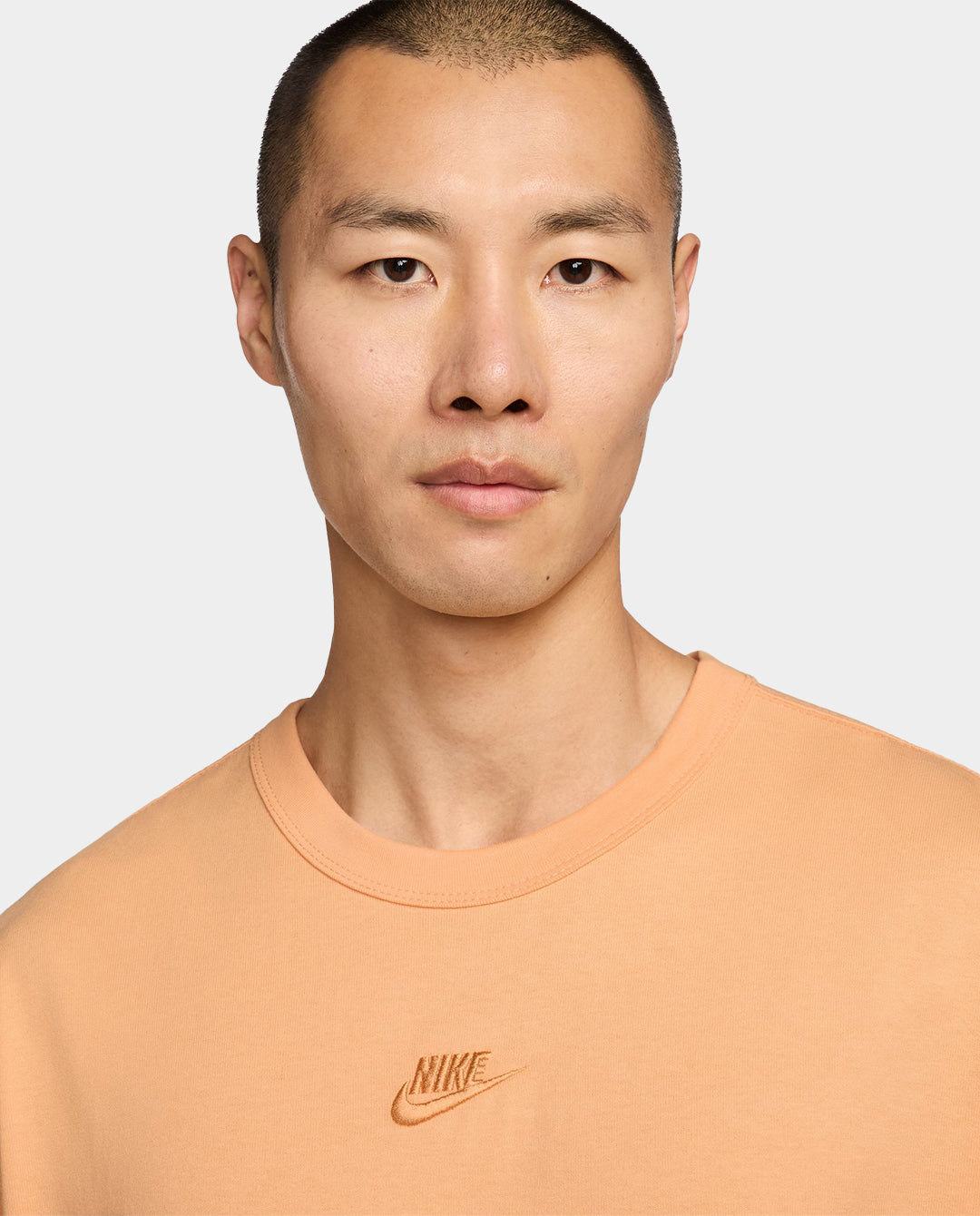 Nike - Premium Essentials T-Shirt - Orange Chalk T-Shirts Nike