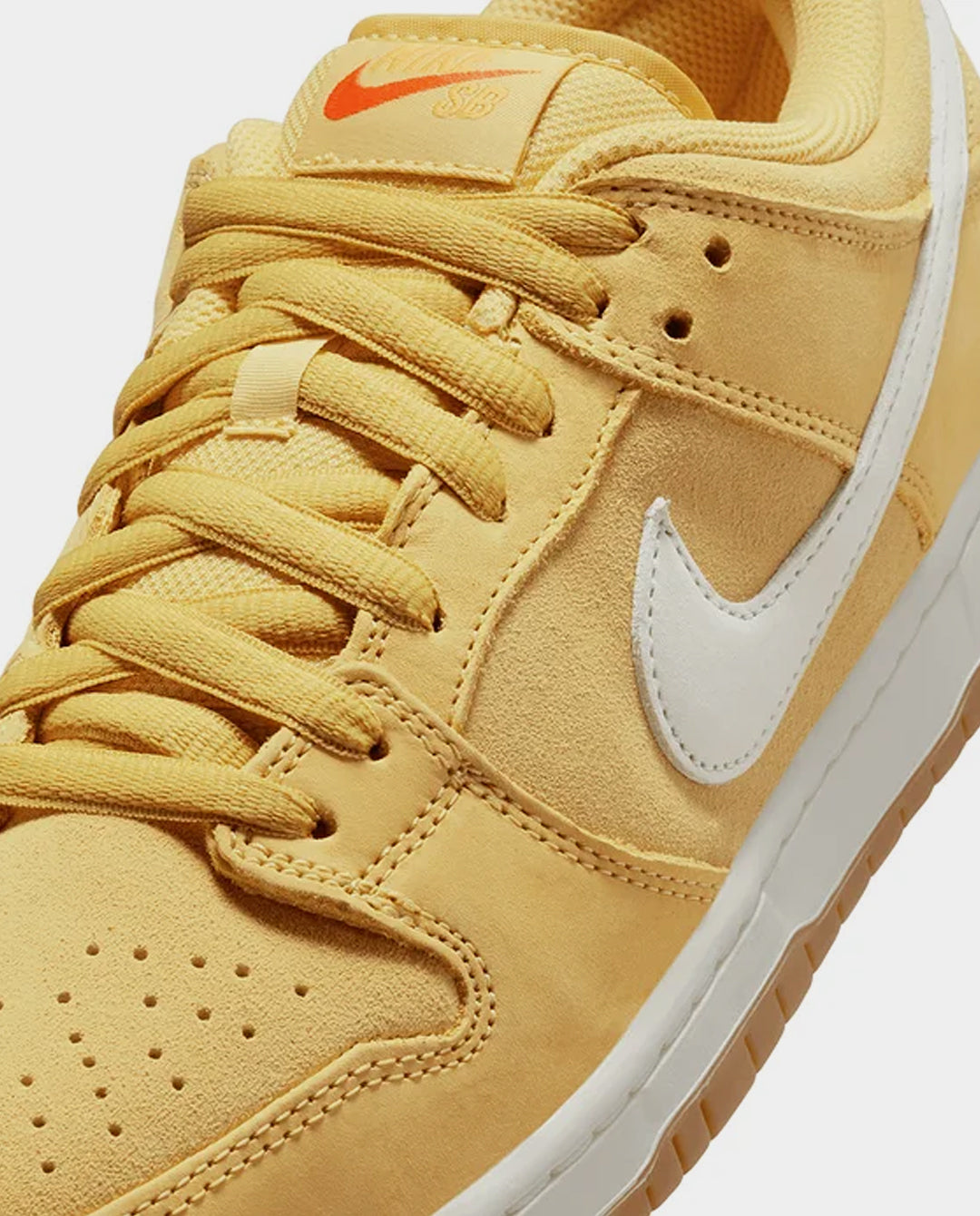 Nike SB - Dunk Low Pro - Saturn Gold Shoes Nike