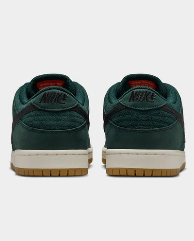 Nike SB - Dunk Low Pro Shoe - Deep Fir Shoes Nike