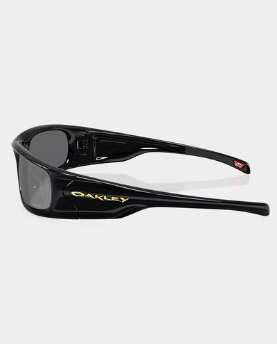 Oakley - Highland Sunglasses - Black with Prizm Black Lens Sunglasses Oakley