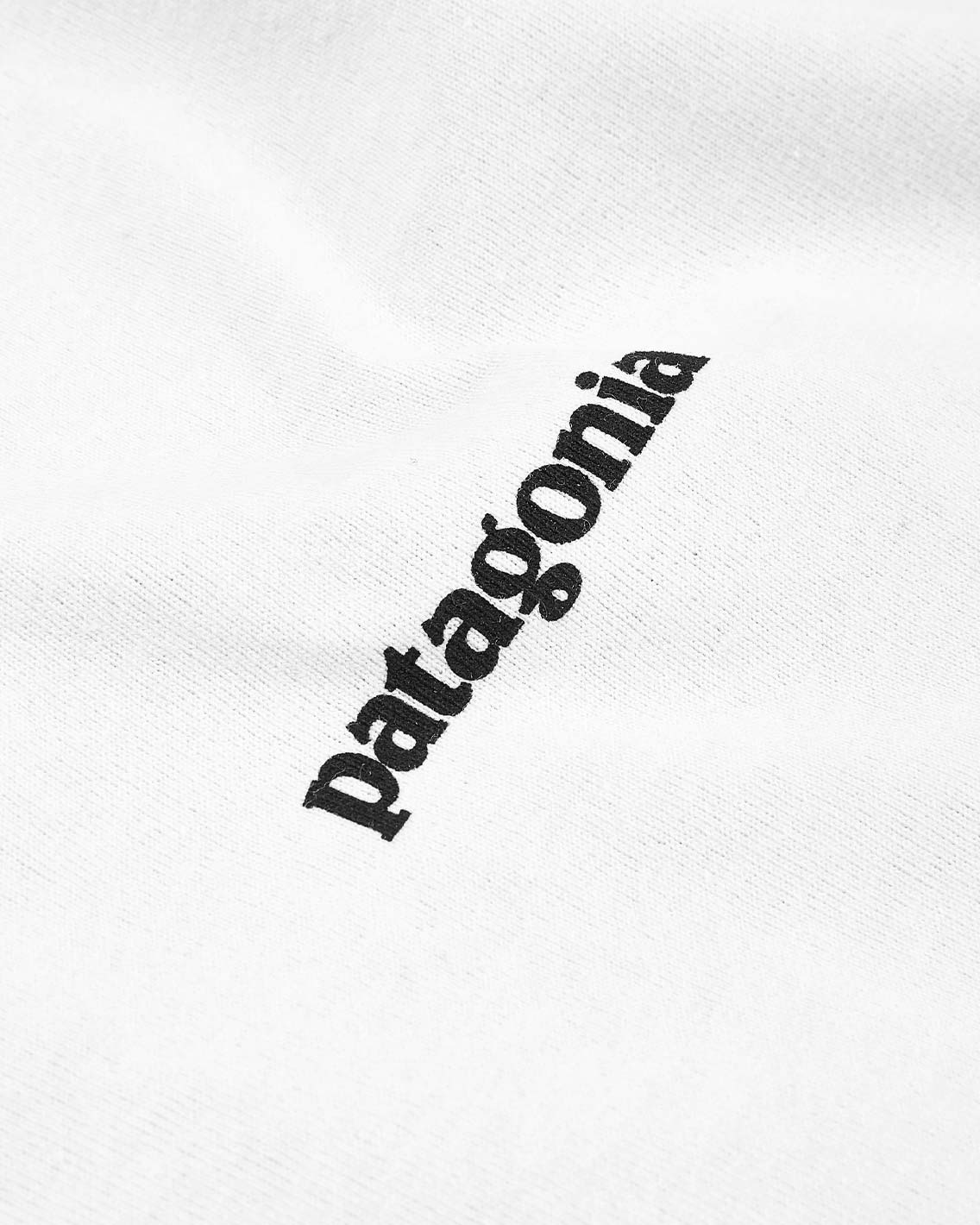Patagonia - M's P-6 Logo Responsibili Tee - White