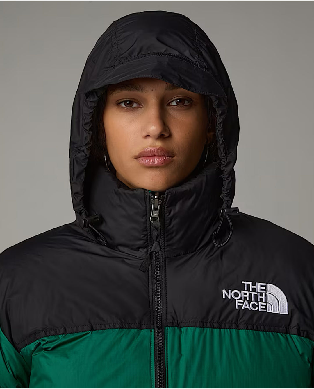 The North Face - Women’s 1996 Retro Nuptse Jacket - Evergreen Jackets The North Face