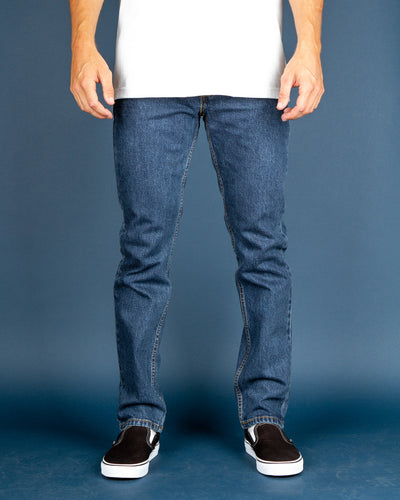 The Levi's 511 is a slim fit from hip to ankle. Features five pocket styling, zip fly, and is constructed with stretch denim in Dark Stonewash.