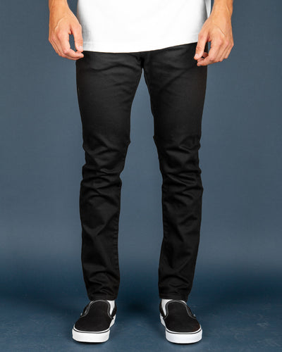 Levi’s 512 Taper Jeans are the perfect balance between skinny and tapered. Versatile for every occasion.