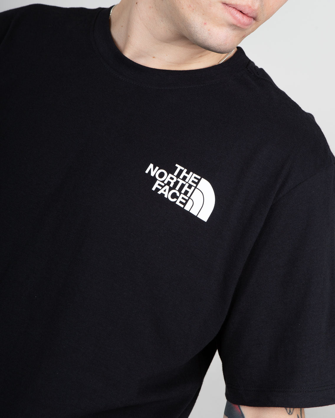 The North Face - Short Sleeve Box NSE Tee - TNF Black / TNF White